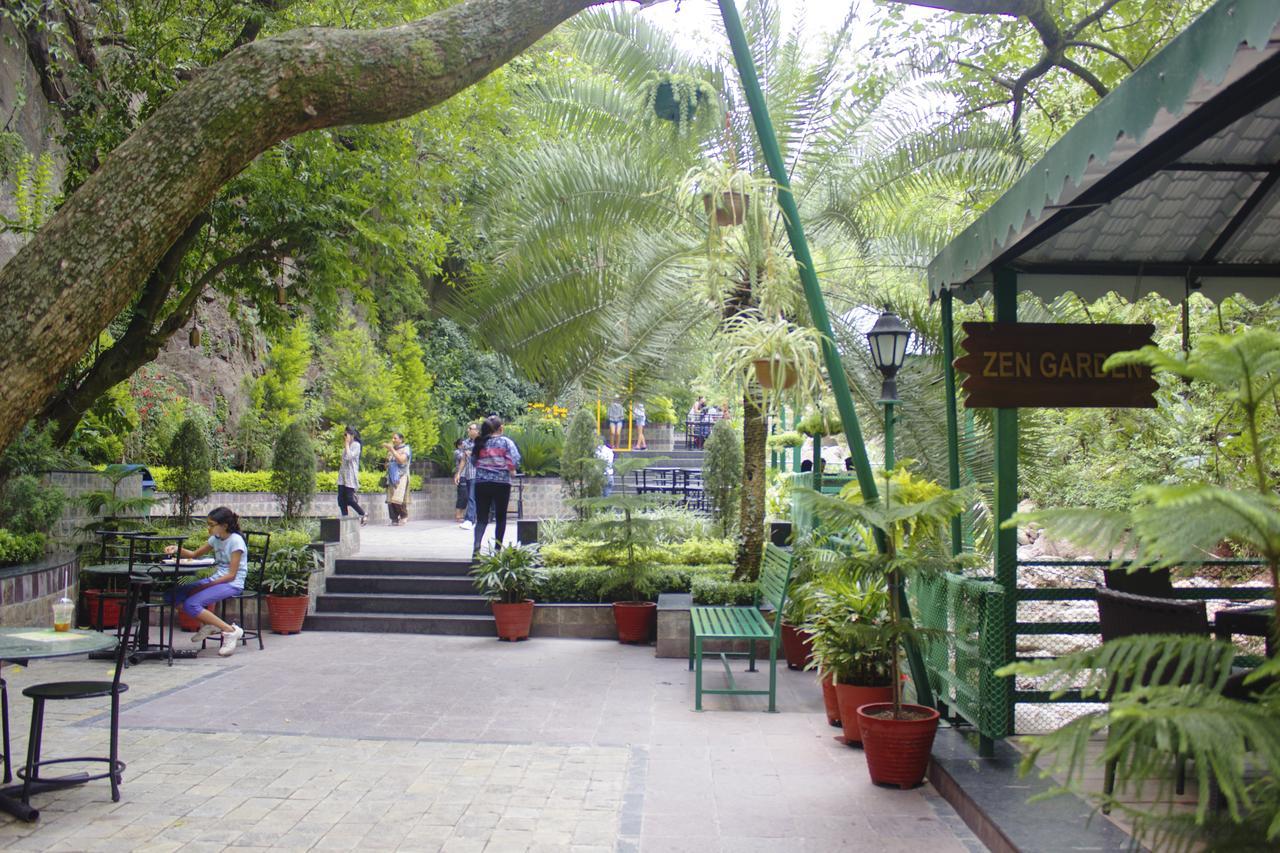 Savoy Greens Hotel Kasauli Exterior foto